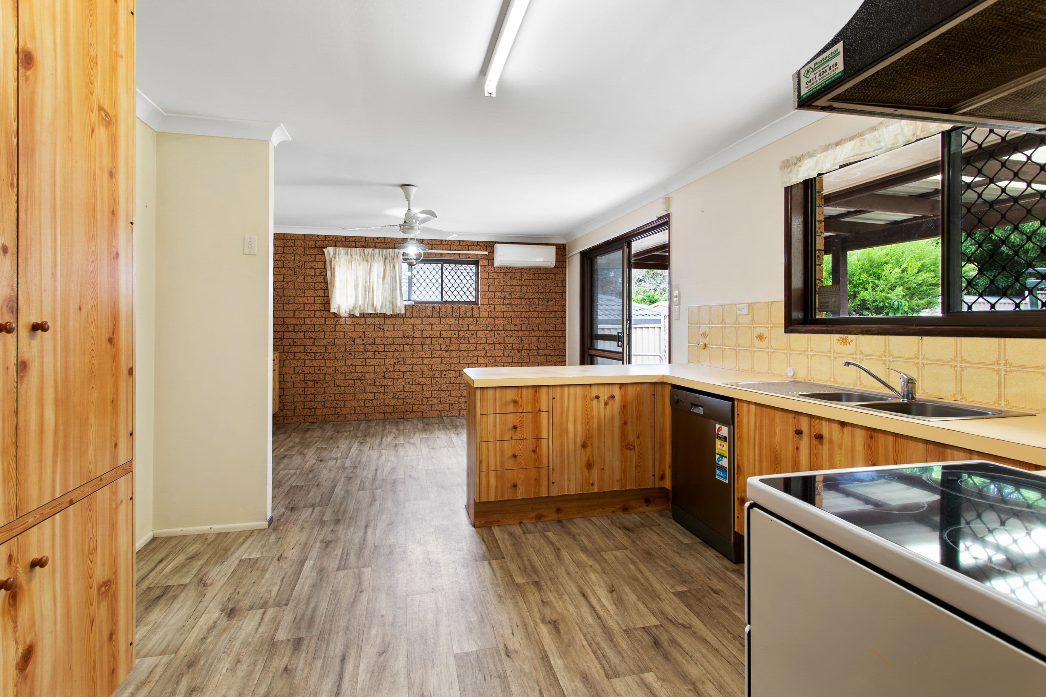 19 Williams Street, Redcliffe QLD 4020, Redcliffe - Thumbnail 8