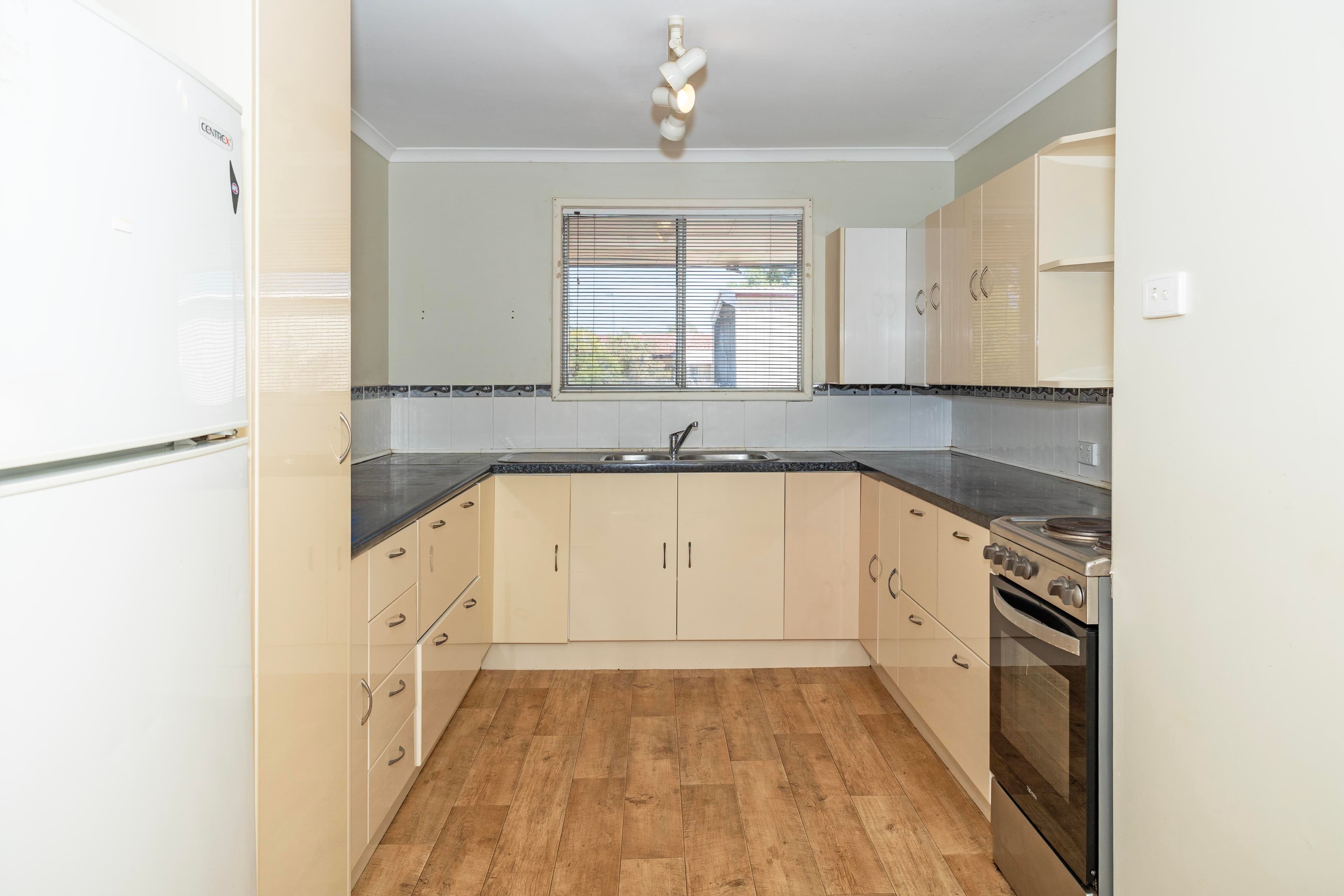 7 Cooper Street, Eneabba WA 6518, Eneabba - Thumbnail 3