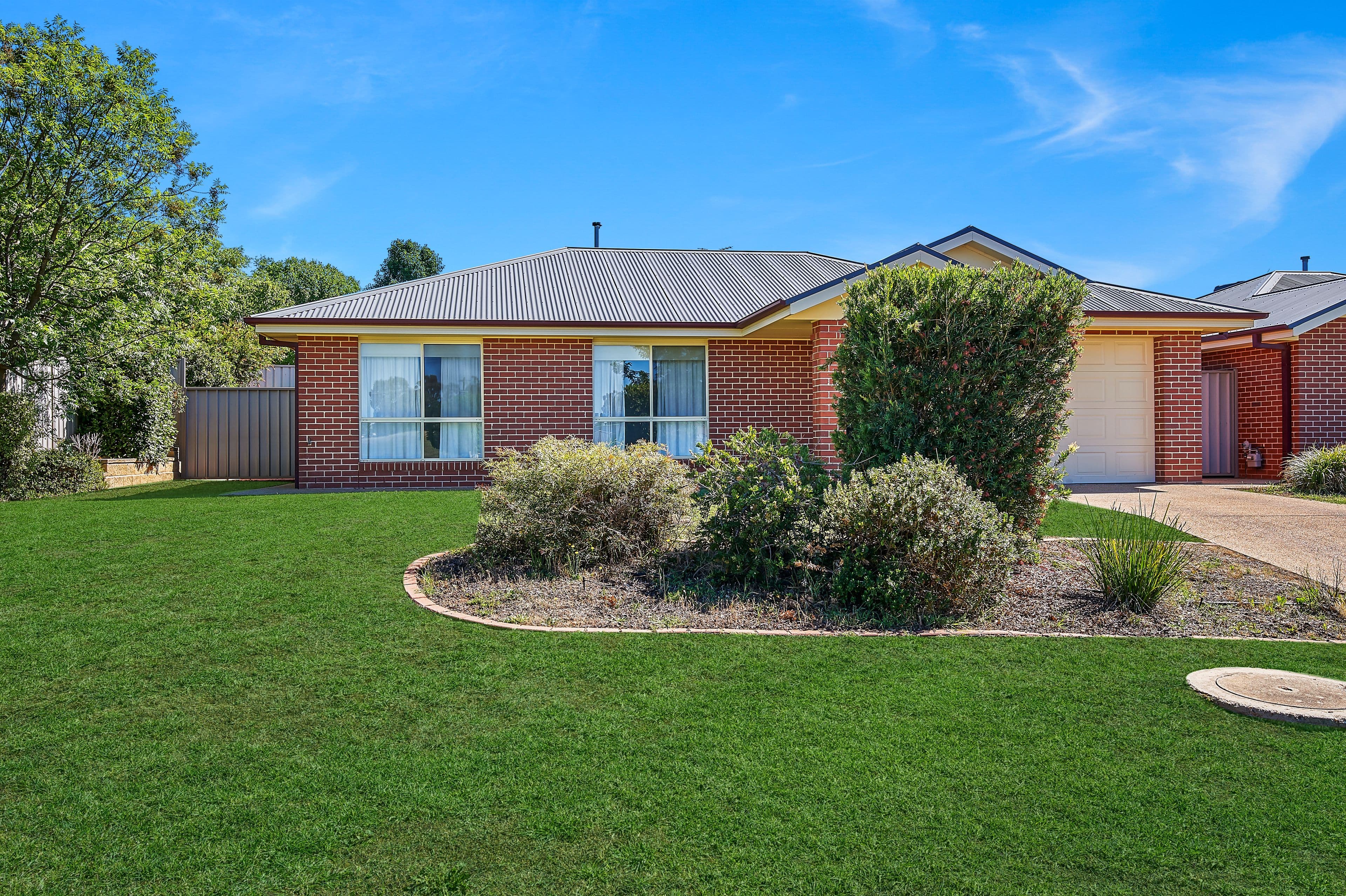 2 Madin Place, Estella - Image 1