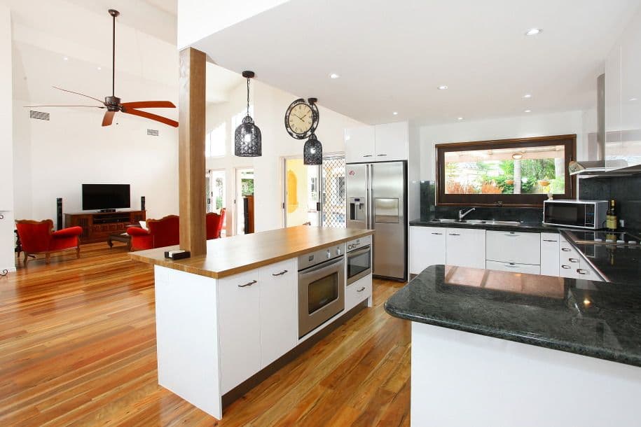 9 McCleary Street, SORRENTO QLD 4217, Sorrento - Thumbnail 5