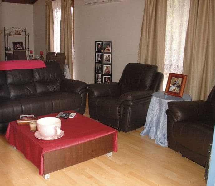 25 Laidlaw Street, YASS NSW 2582, Yass - Thumbnail 2