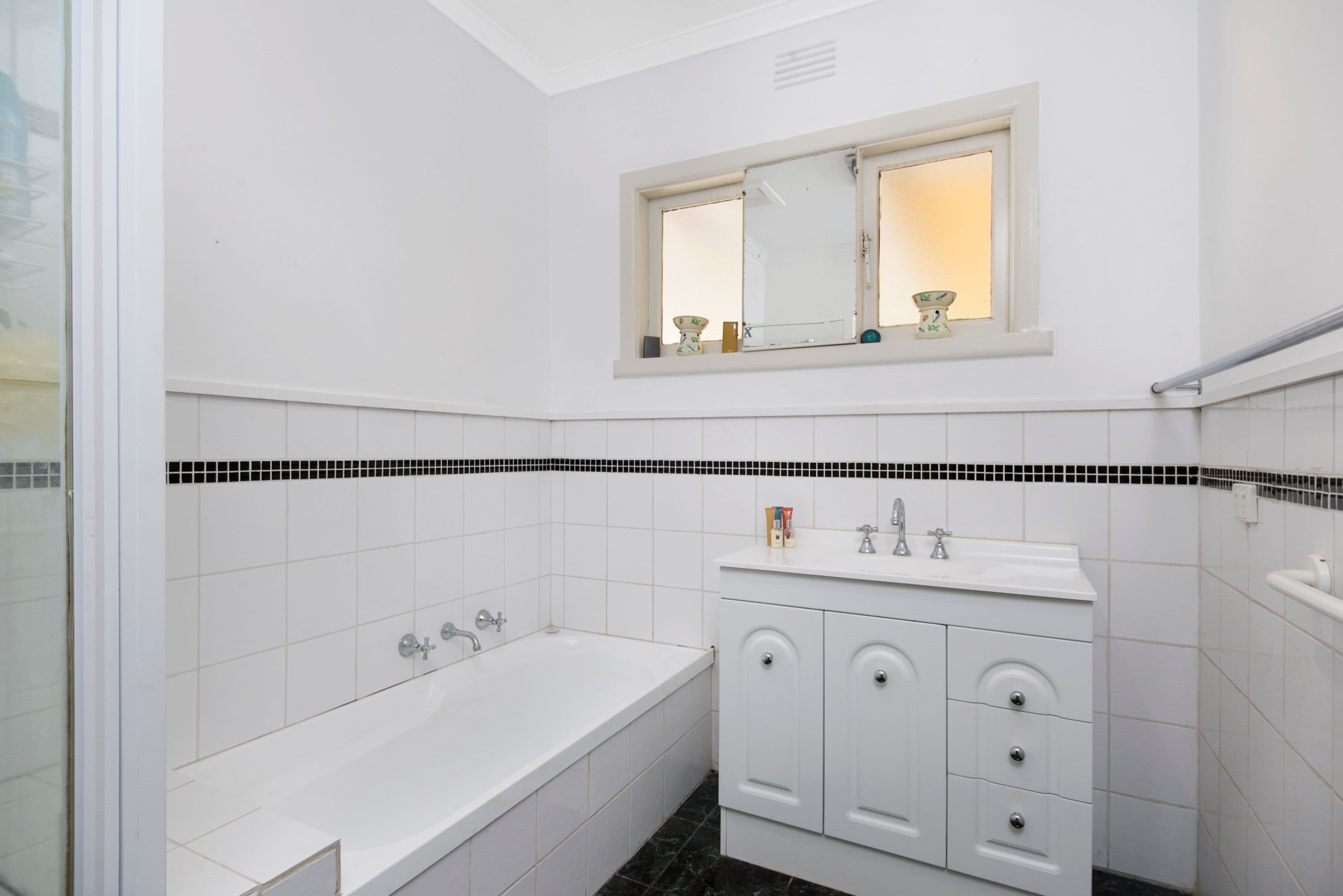 1 Pauls Crescent, Wendouree VIC 3355, Wendouree - Thumbnail 8