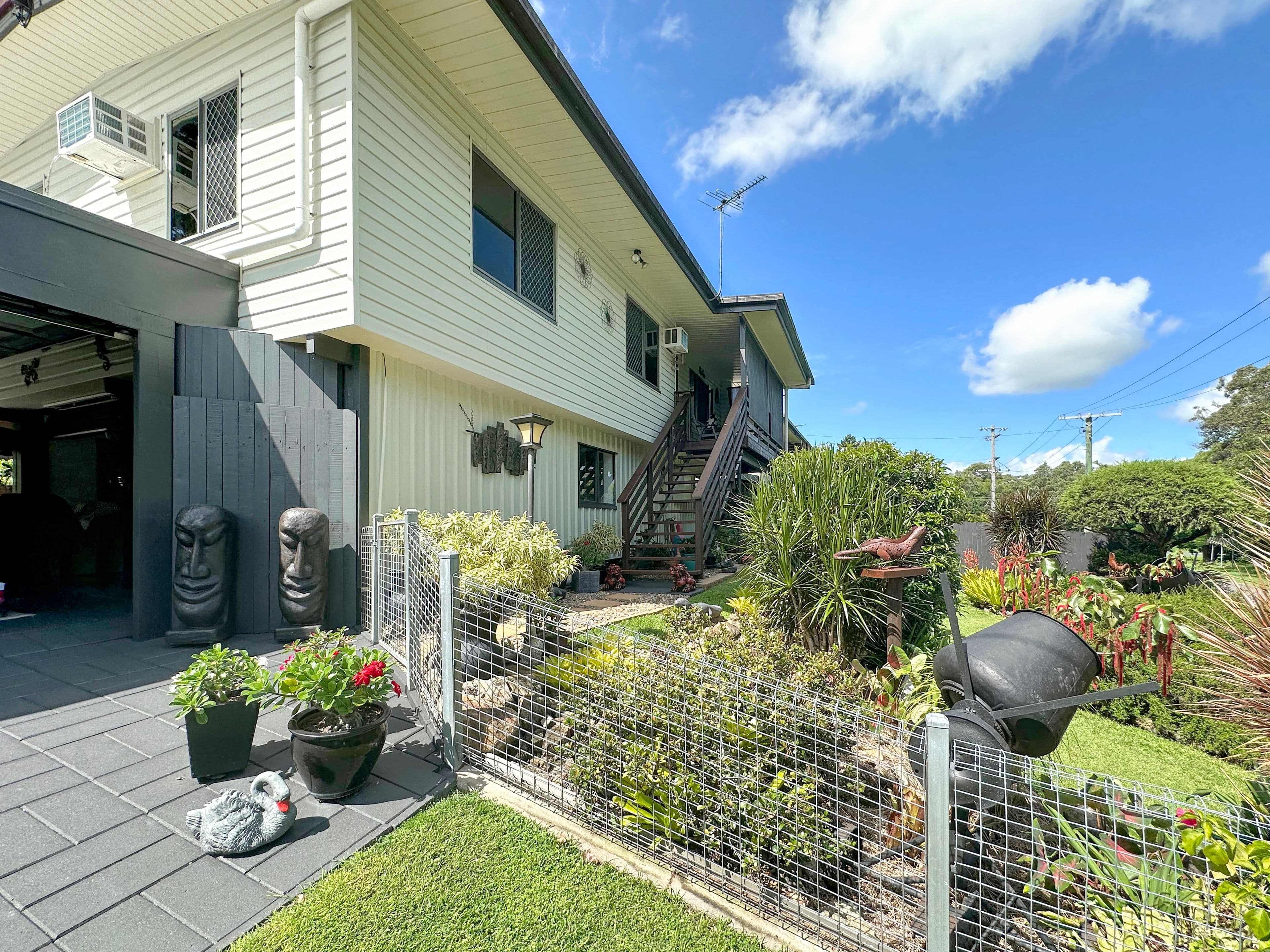 8 Goonyella Avenue, Sarina QLD 4737, Sarina - Thumbnail 2