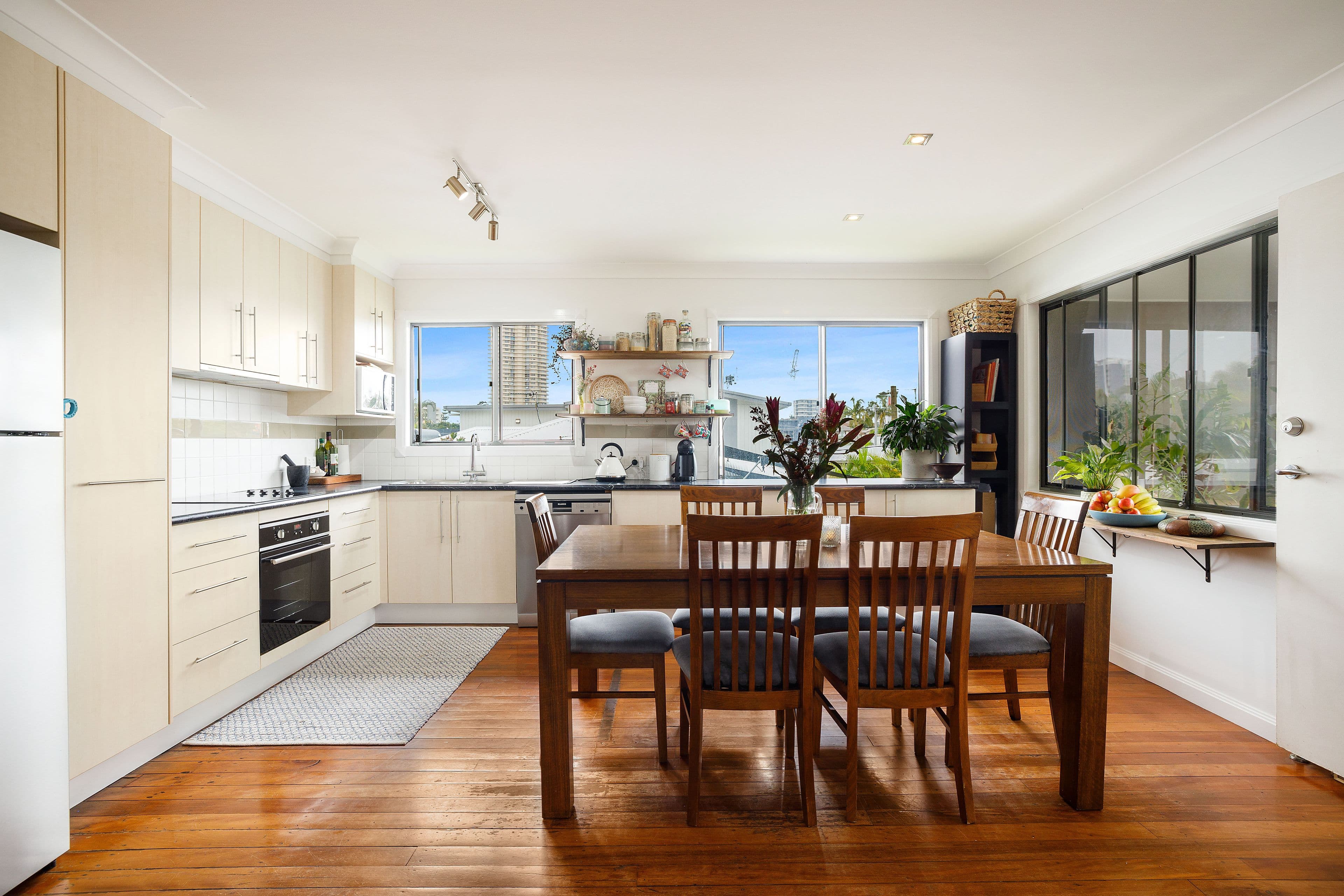 11 Warrina Crescent, Burleigh Waters QLD 4220, Burleigh Waters - Thumbnail 4