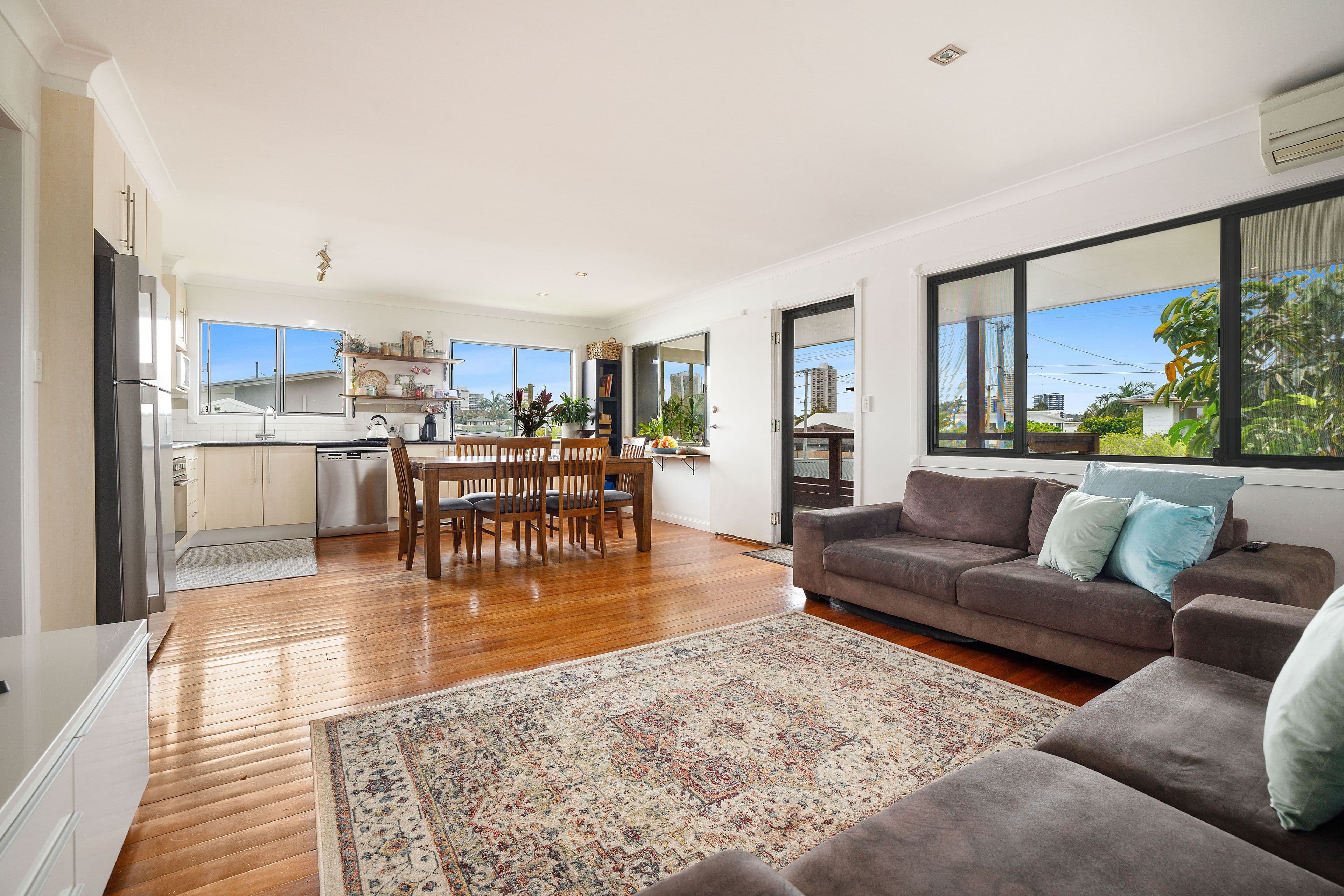 11 Warrina Crescent, Burleigh Waters QLD 4220, Burleigh Waters - Thumbnail 5