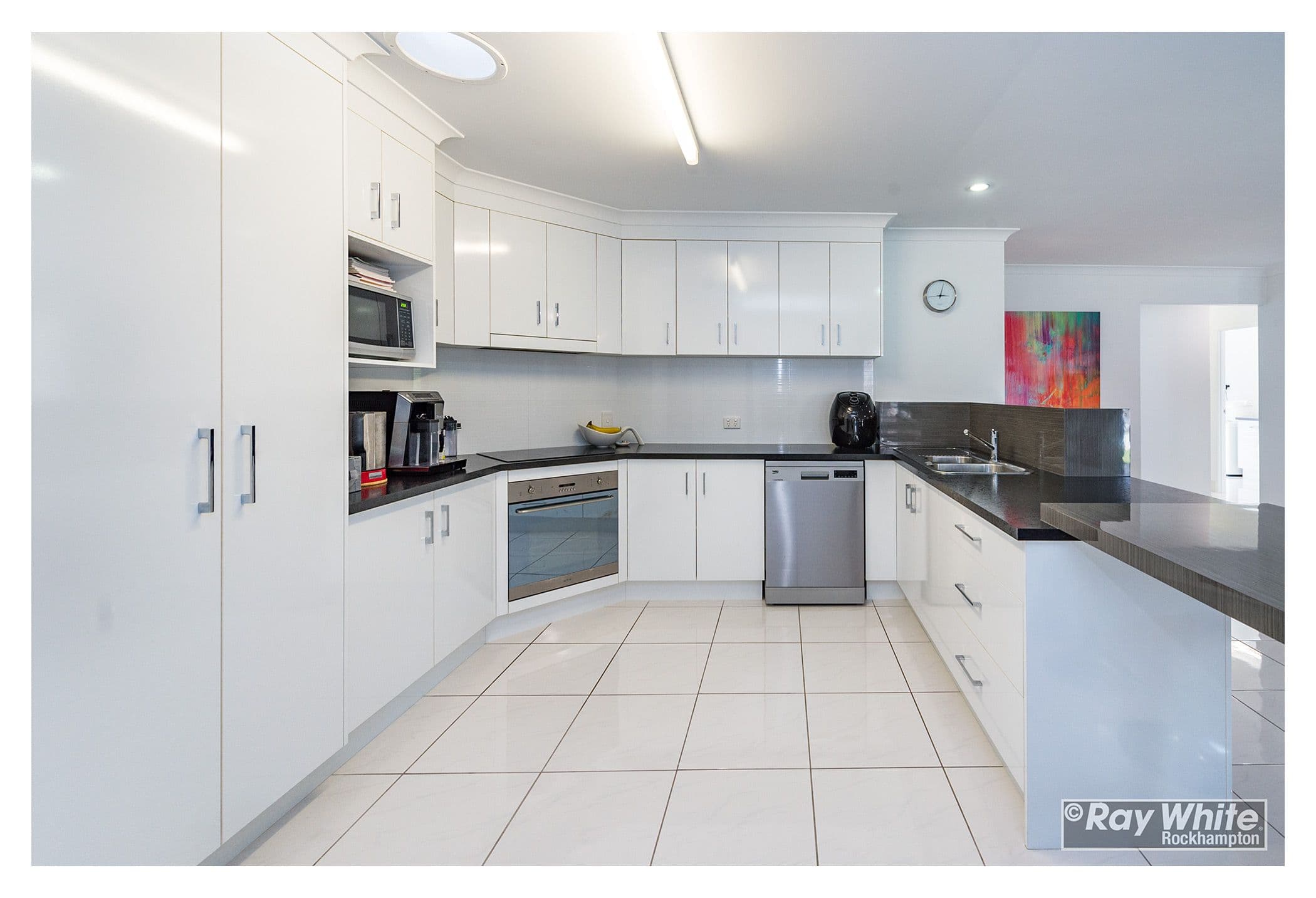 6 Mistletoe Avenue, Norman Gardens QLD 4701, Norman Gardens - Thumbnail 4