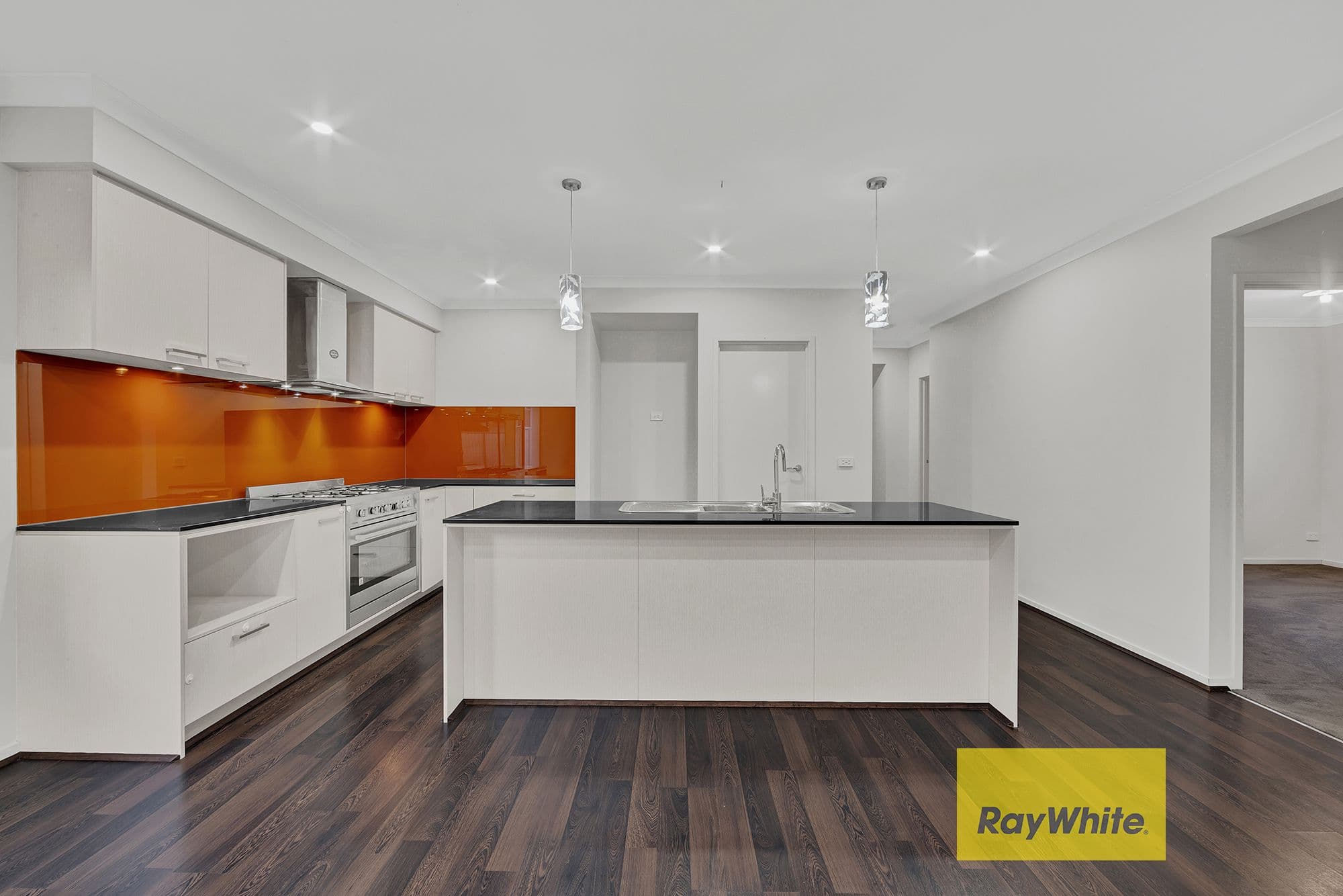 43 Warbler Street, Pakenham VIC 3810, Pakenham - Thumbnail 2