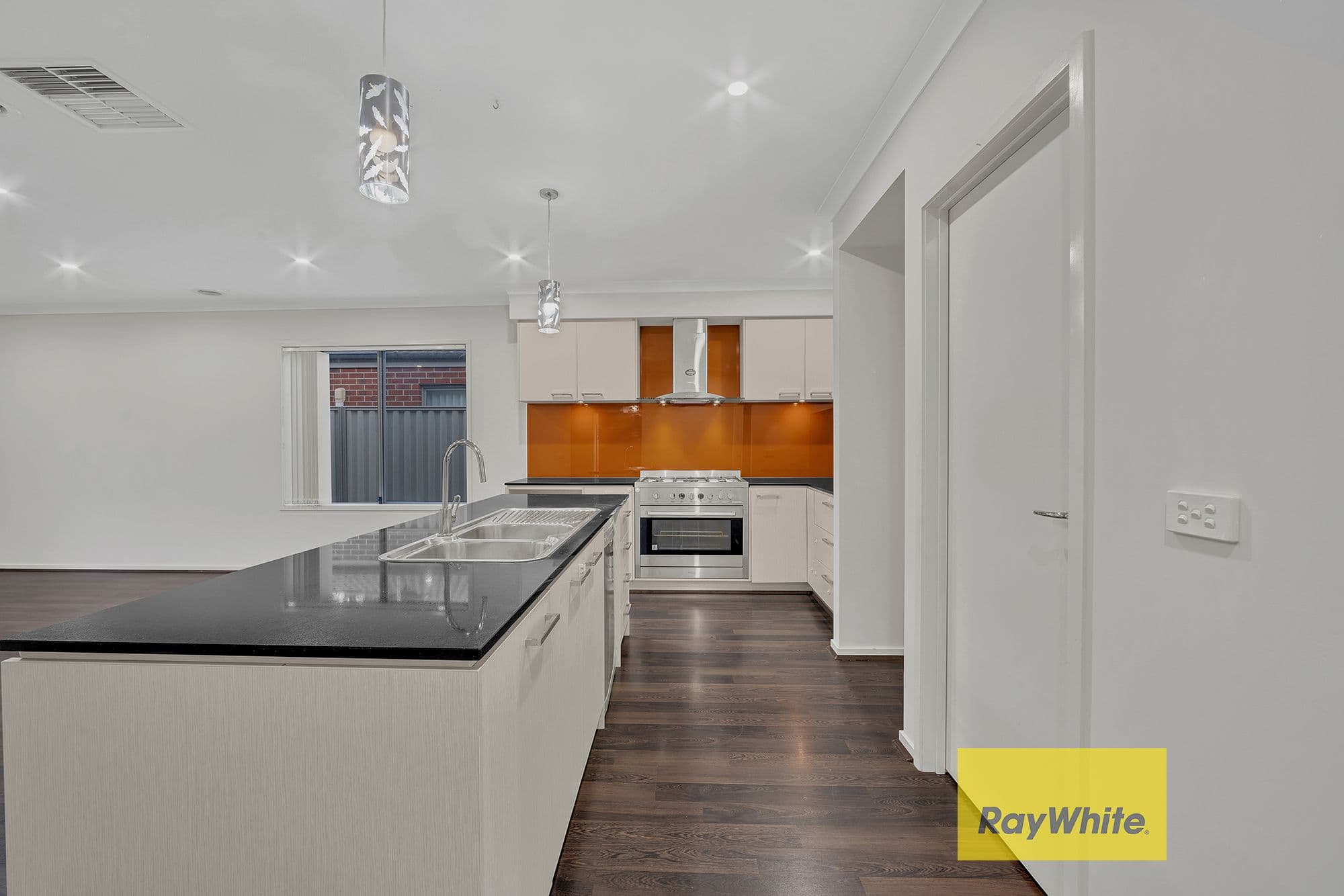 43 Warbler Street, Pakenham VIC 3810, Pakenham - Thumbnail 4