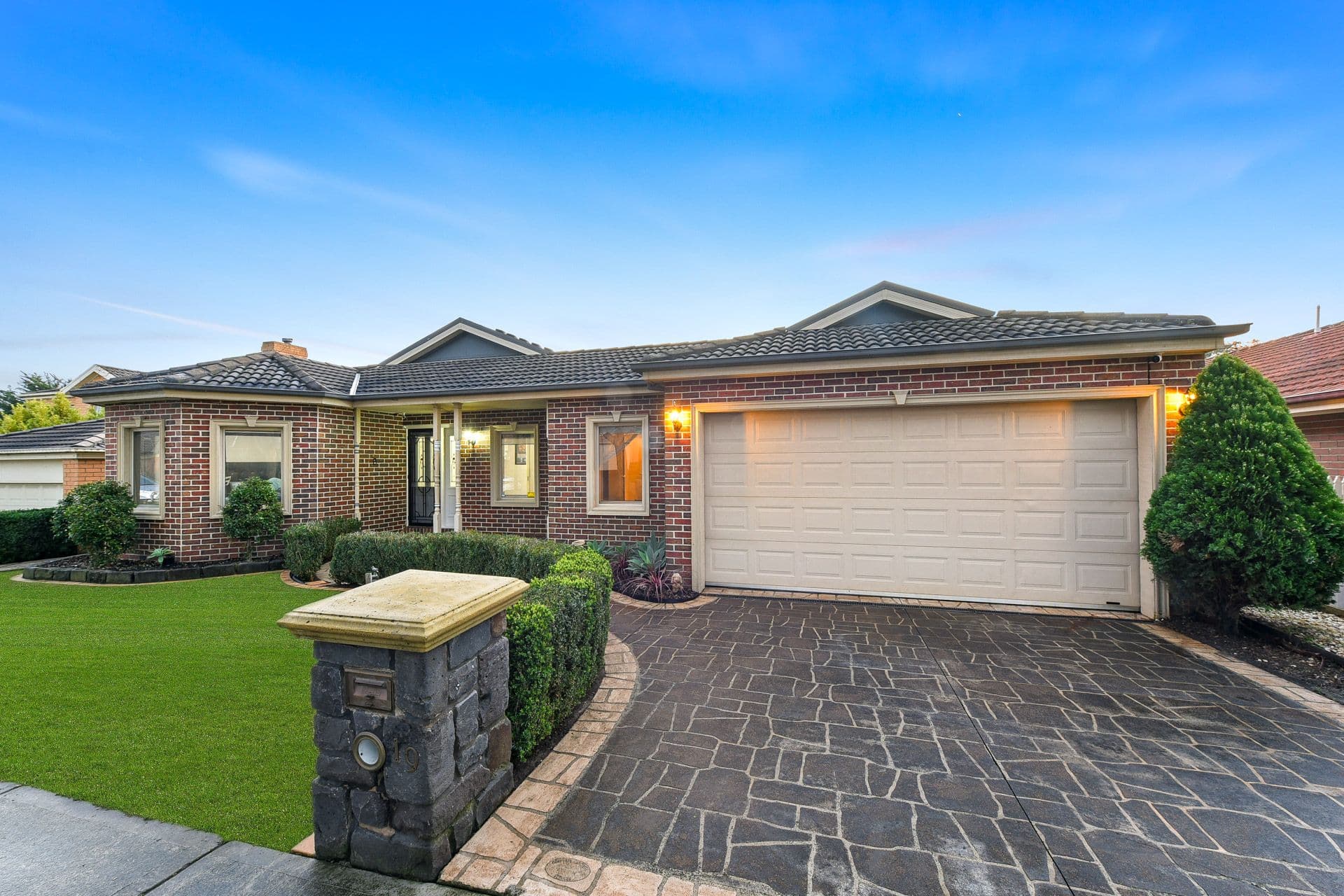 19 Grove Gardens, Berwick VIC 3806, Berwick - Thumbnail 2