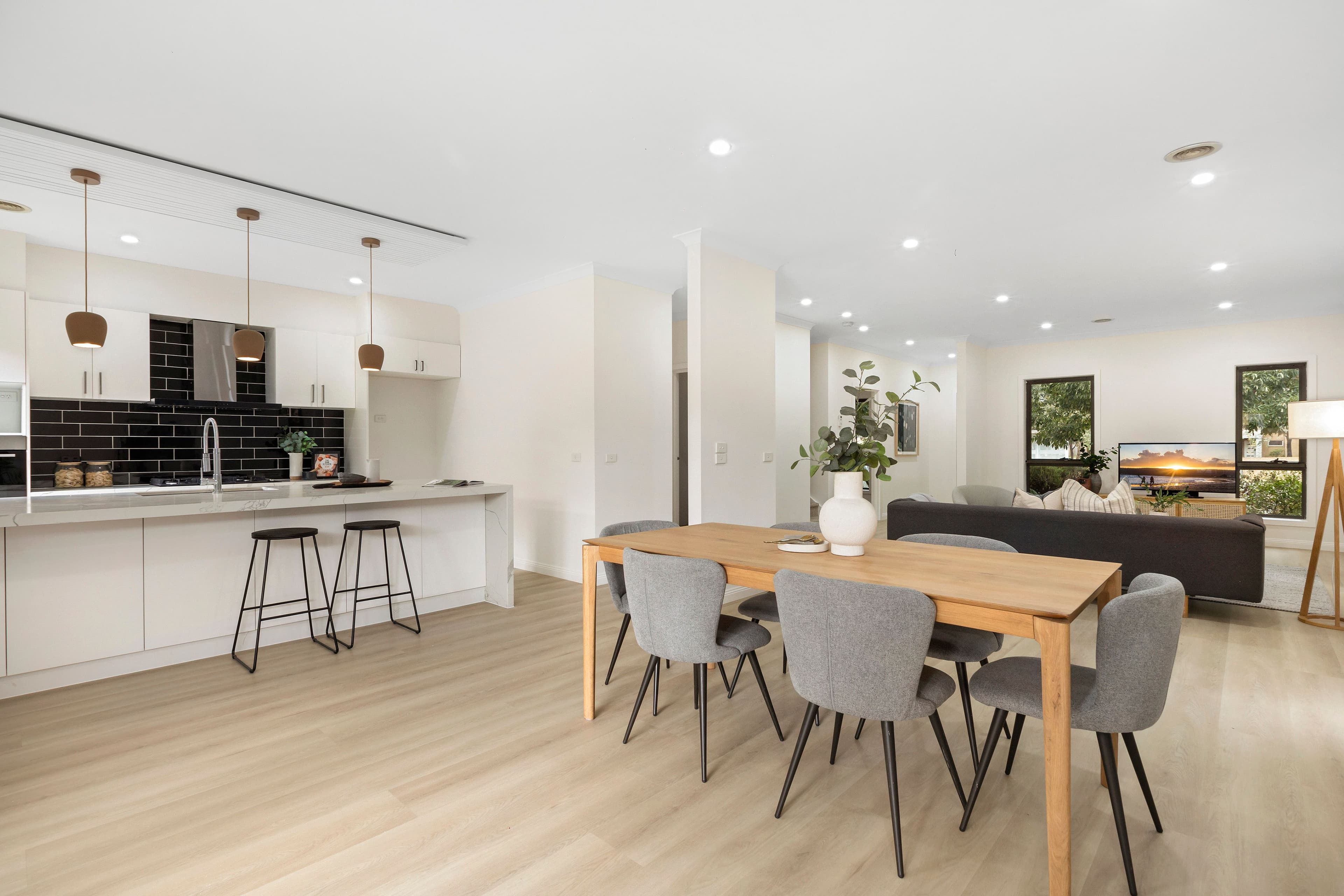 9 Dudley Street, Footscray - Thumbnail 2