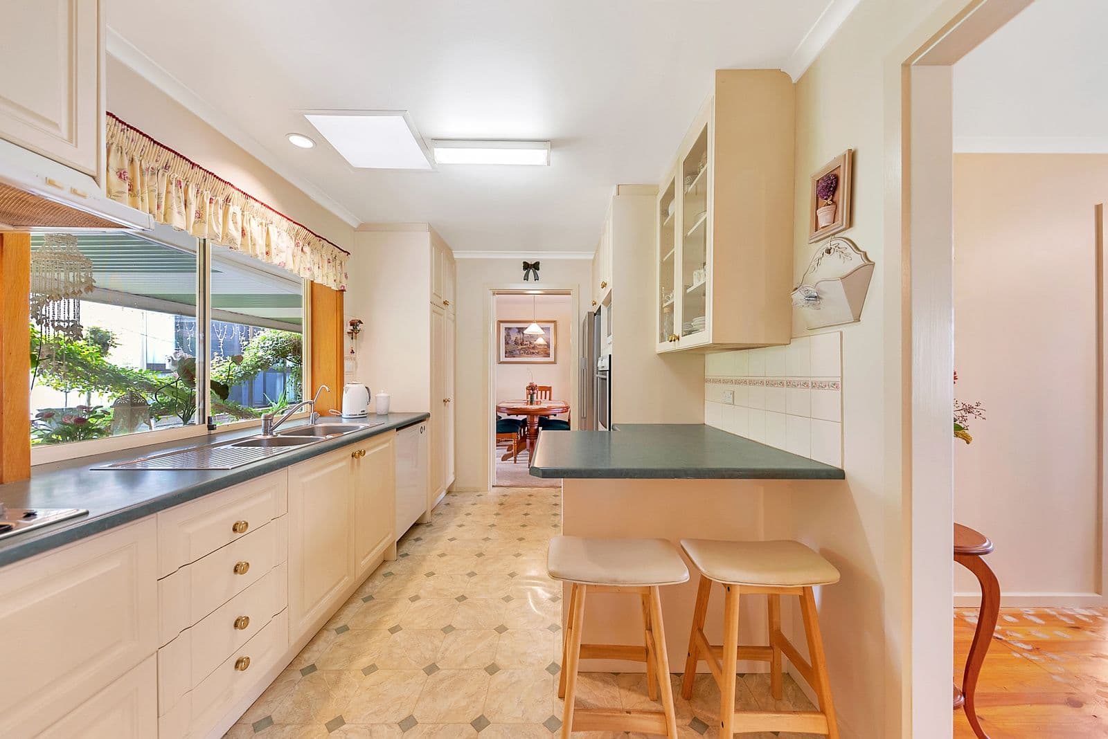 66 Flockhart Avenue, Valley View SA 5093, Valley View - Thumbnail 2