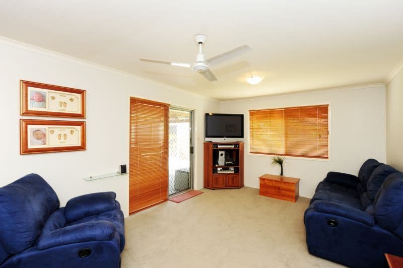 27 Dixon Drive, GLADSTONE QLD 4680, Gladstone - Thumbnail 4