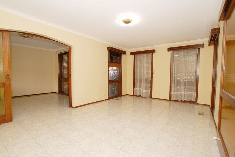 33 Waddington Crescent, SPRINGVALE SOUTH VIC 3172, Springvale South - Thumbnail 5