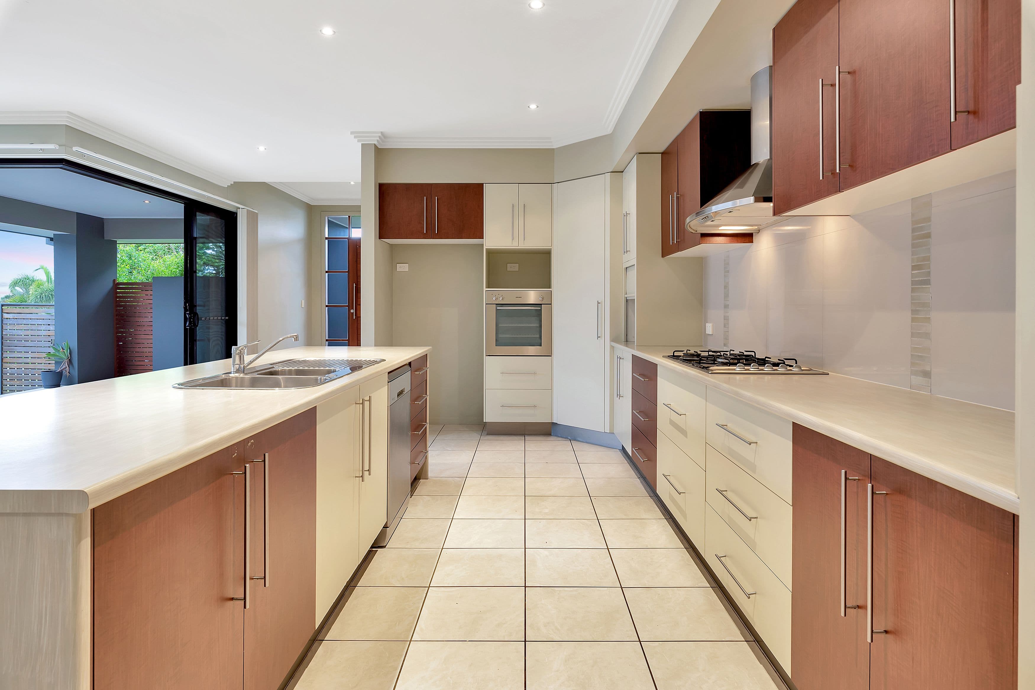 12 Starush Court, Upper Coomera QLD 4209, Upper Coomera - Thumbnail 3