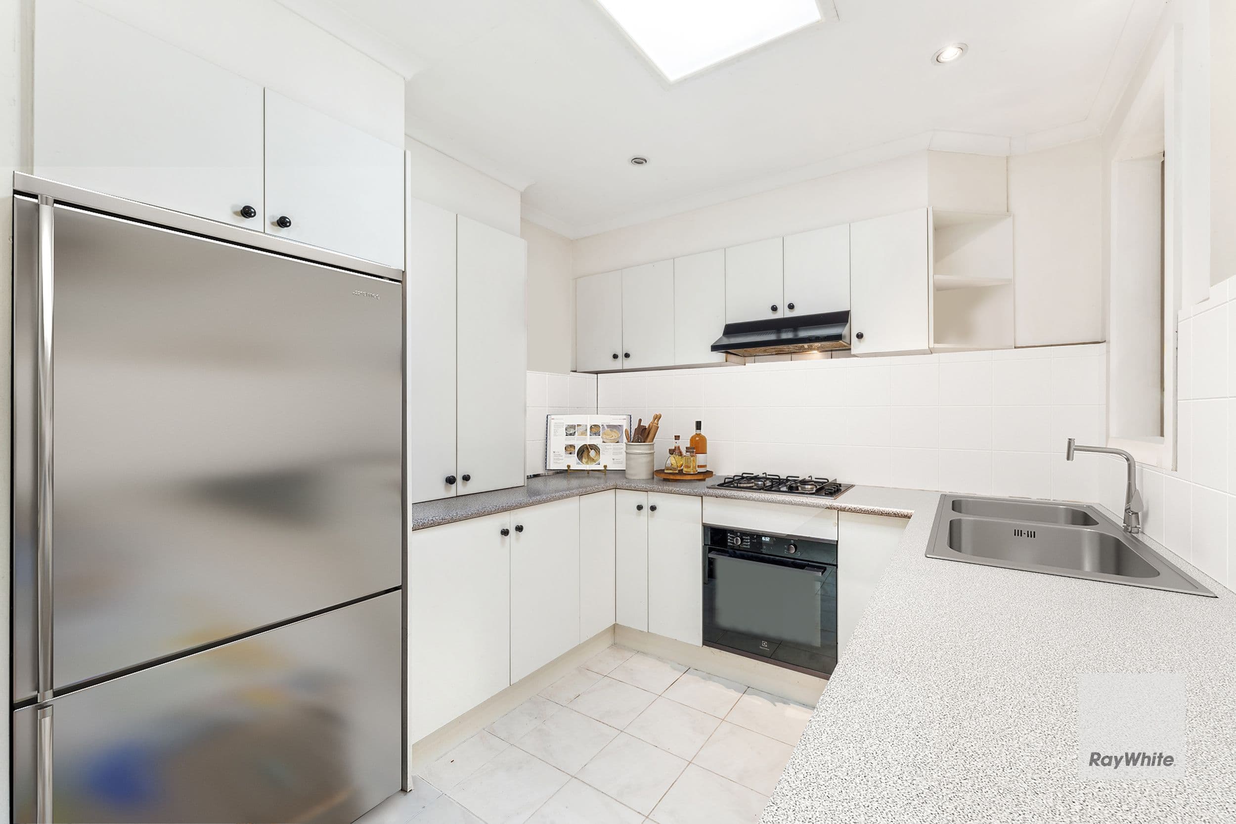 1 Lily Drive, Sydenham VIC 3037, Sydenham - Thumbnail 3