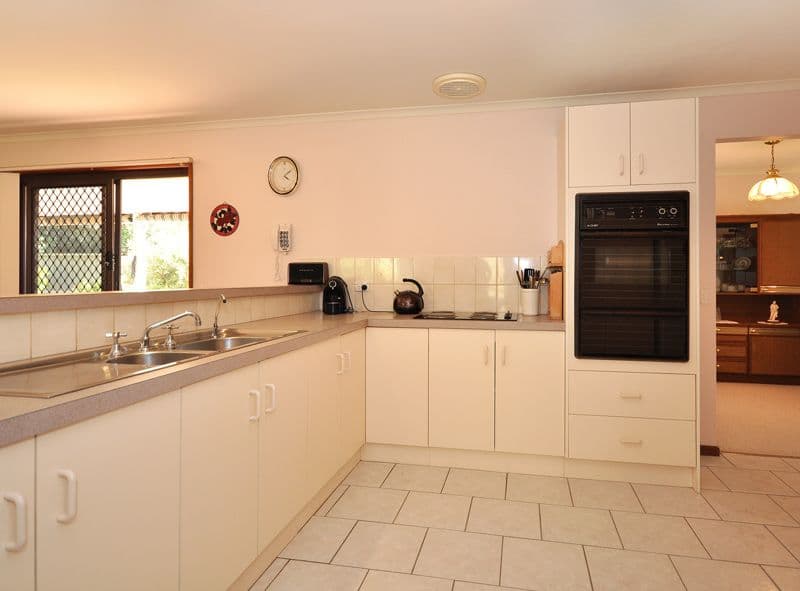 30 Homestead Drive, Aberfoyle Park SA 5159, Aberfoyle Park - Thumbnail 2