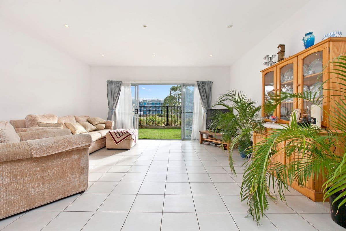 72 Harvey Circuit, MAWSON LAKES SA 5095, Mawson Lakes - Thumbnail 2
