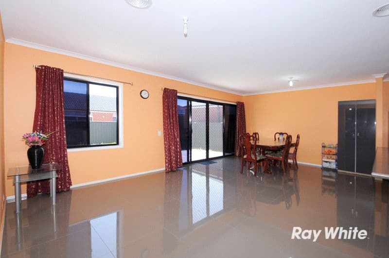 61 Datura Avenue, CRANBOURNE VIC 3977, Cranbourne North - Thumbnail 3