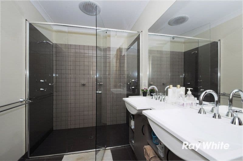 61 Datura Avenue, CRANBOURNE VIC 3977, Cranbourne North - Thumbnail 6