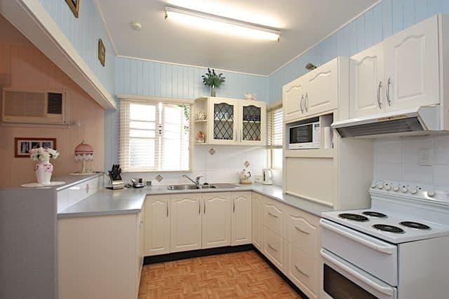 33 O'Sullivan Street, WOODEND QLD 4305, Woodend - Thumbnail 3