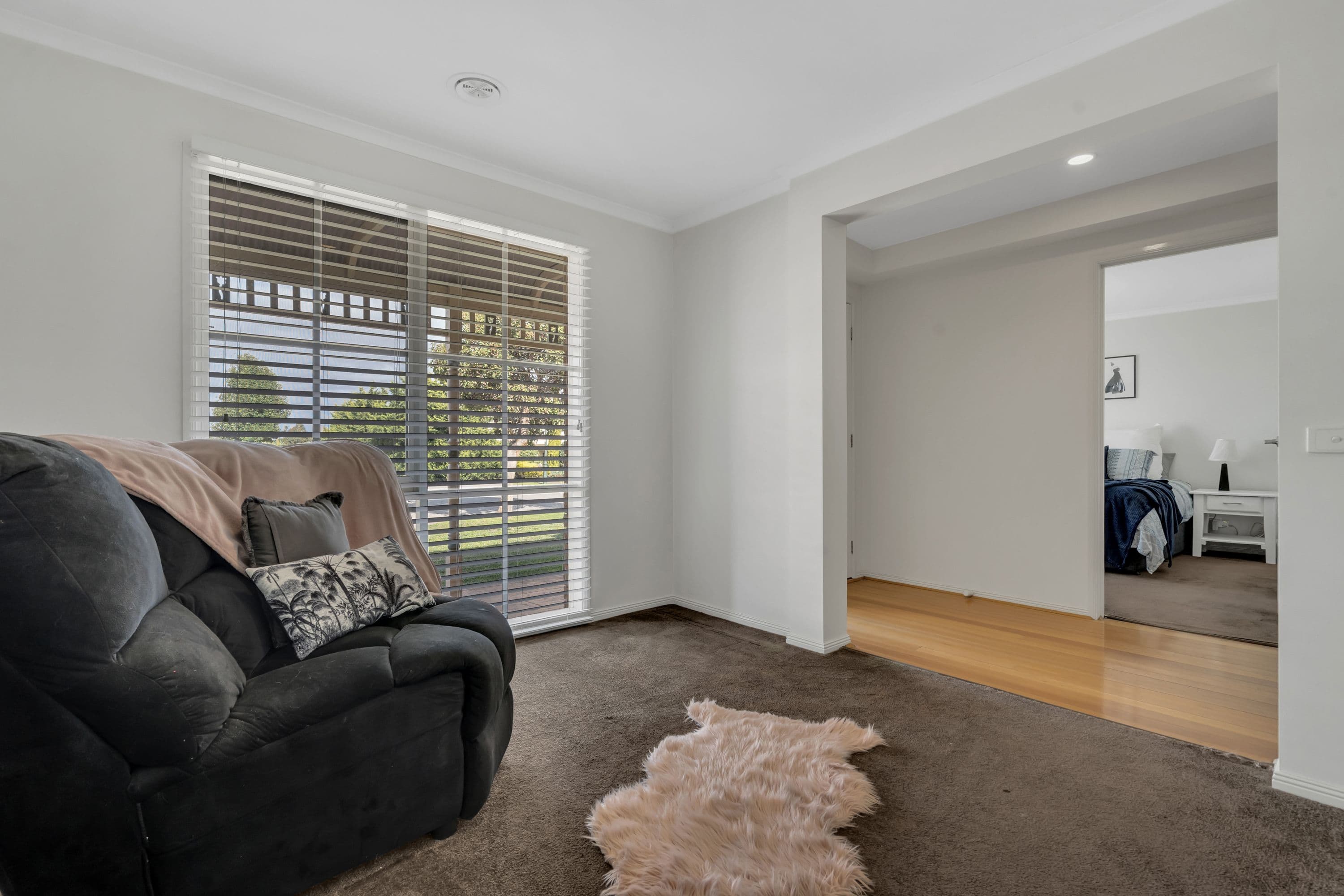 16 Heytesbury Crescent, Craigieburn VIC 3064, Craigieburn - Thumbnail 5