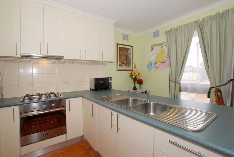 1 Smeaton Avenue, HOPPERS CROSSING VIC 3029, Hoppers Crossing - Thumbnail 3