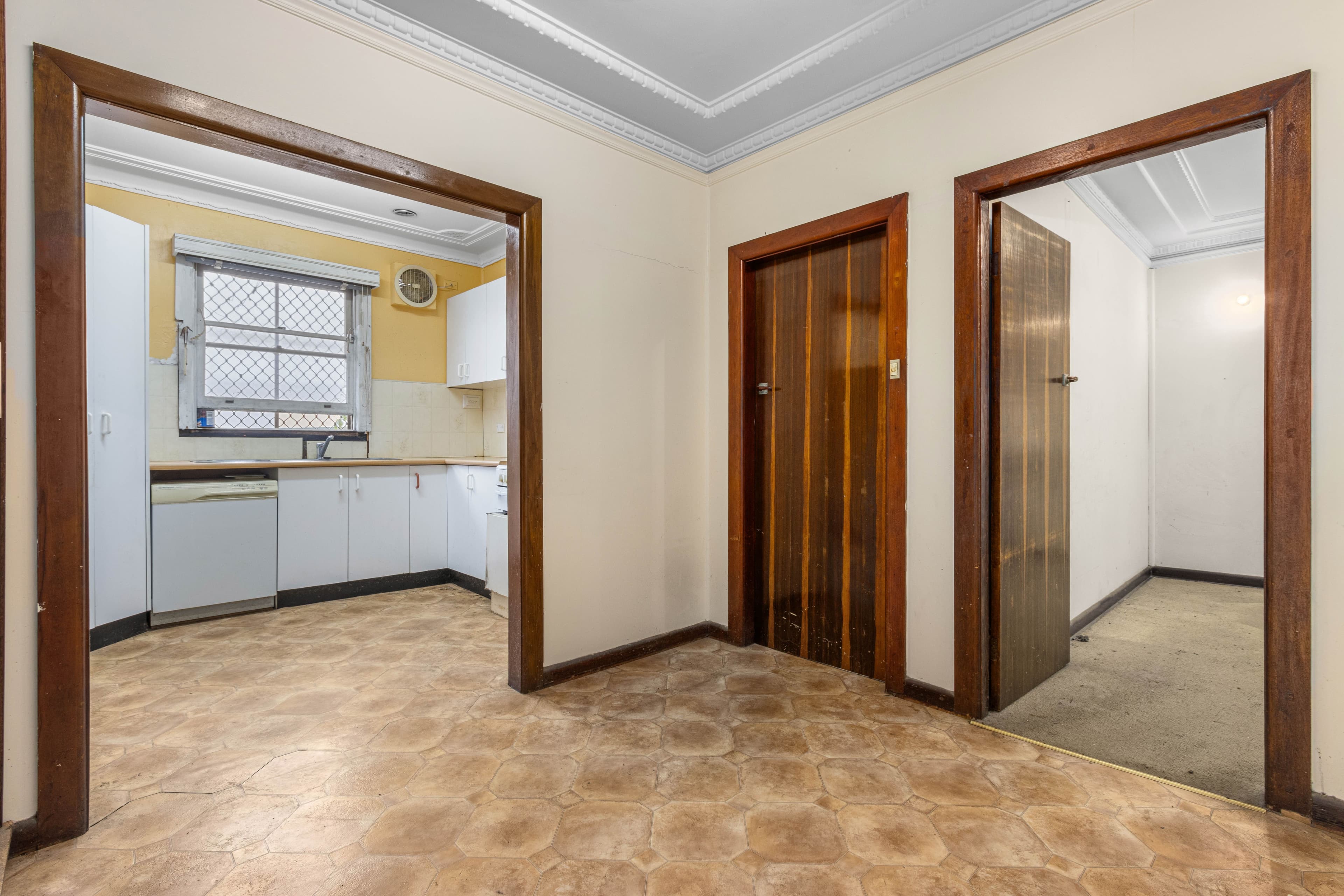 11 Weston Road, Hurstville NSW 2220, Hurstville - Thumbnail 6