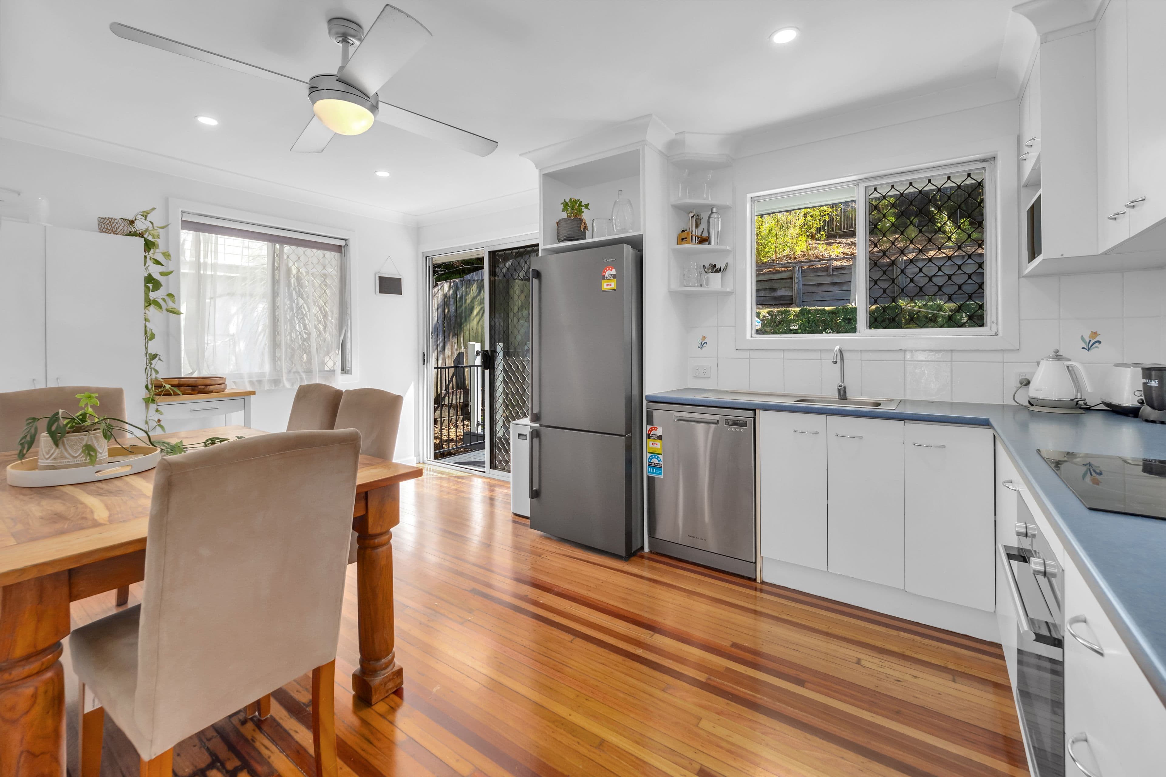 22 Yeerinbool Court, Arana Hills QLD 4054, Arana Hills - Thumbnail 4