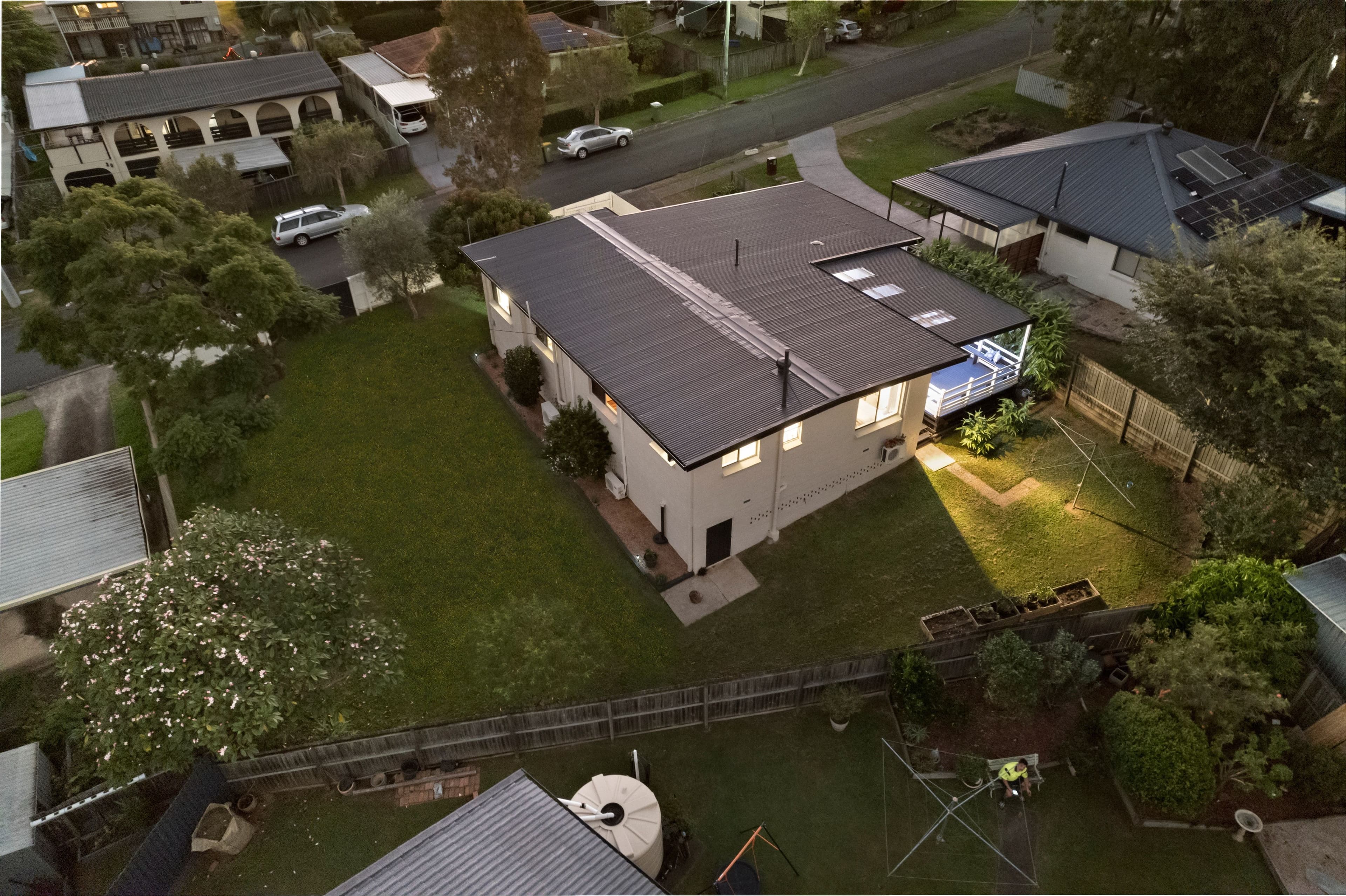 21 Veronica Avenue, Daisy Hill QLD 4127, Daisy Hill - Thumbnail 2