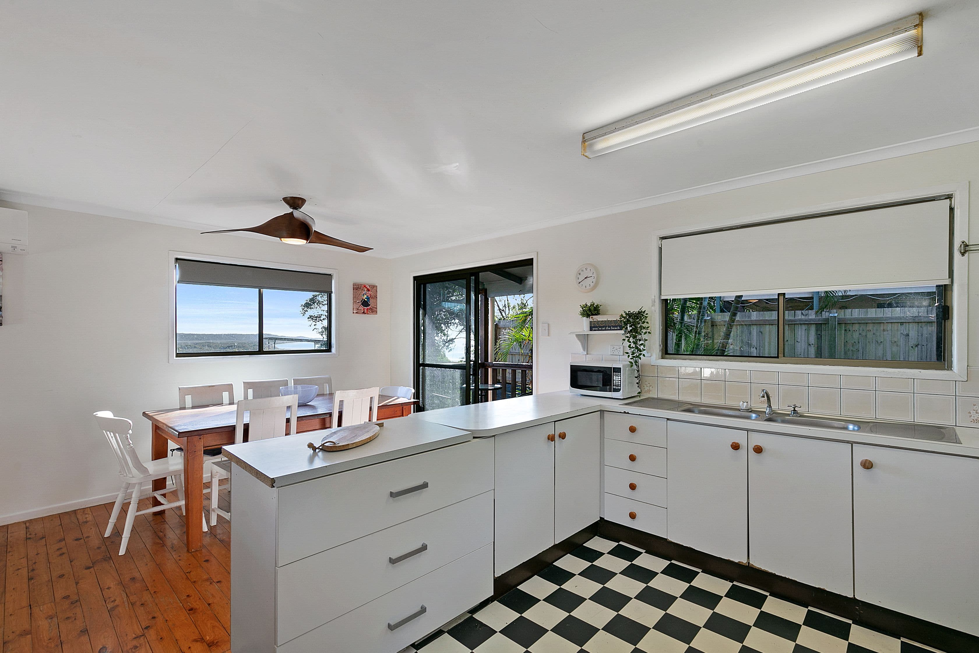 17 Tramican Street, Point Lookout QLD 4183, Point Lookout - Thumbnail 4