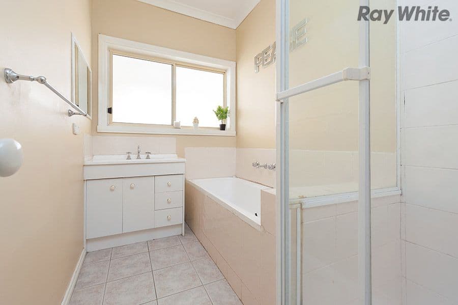 46 Hepburn Way, Caroline Springs VIC 3023, Caroline Springs - Thumbnail 6