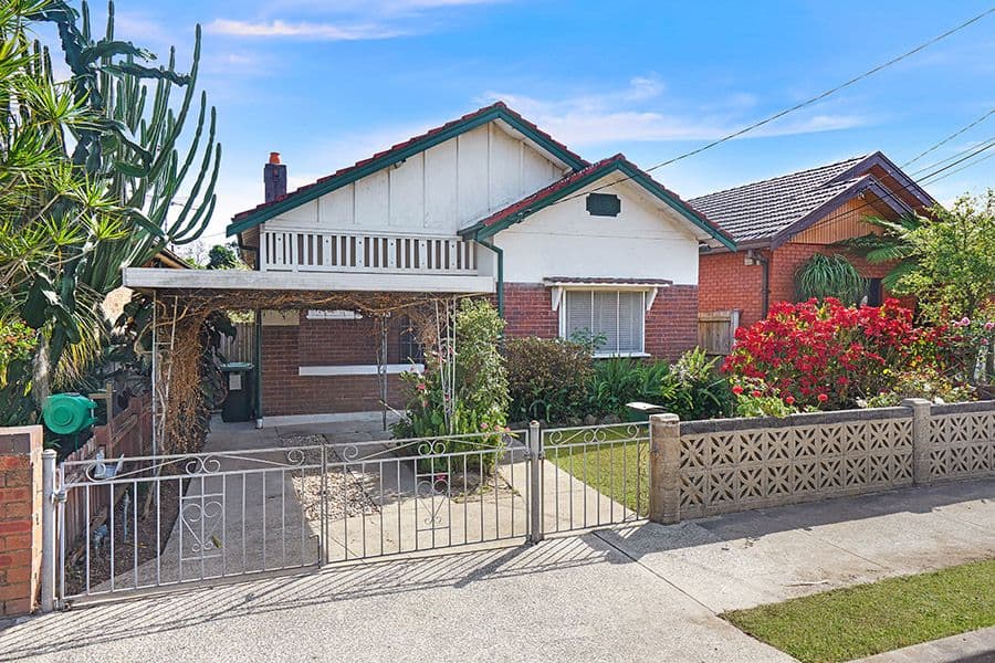 11 Macgregor Street, Croydon - Image 1