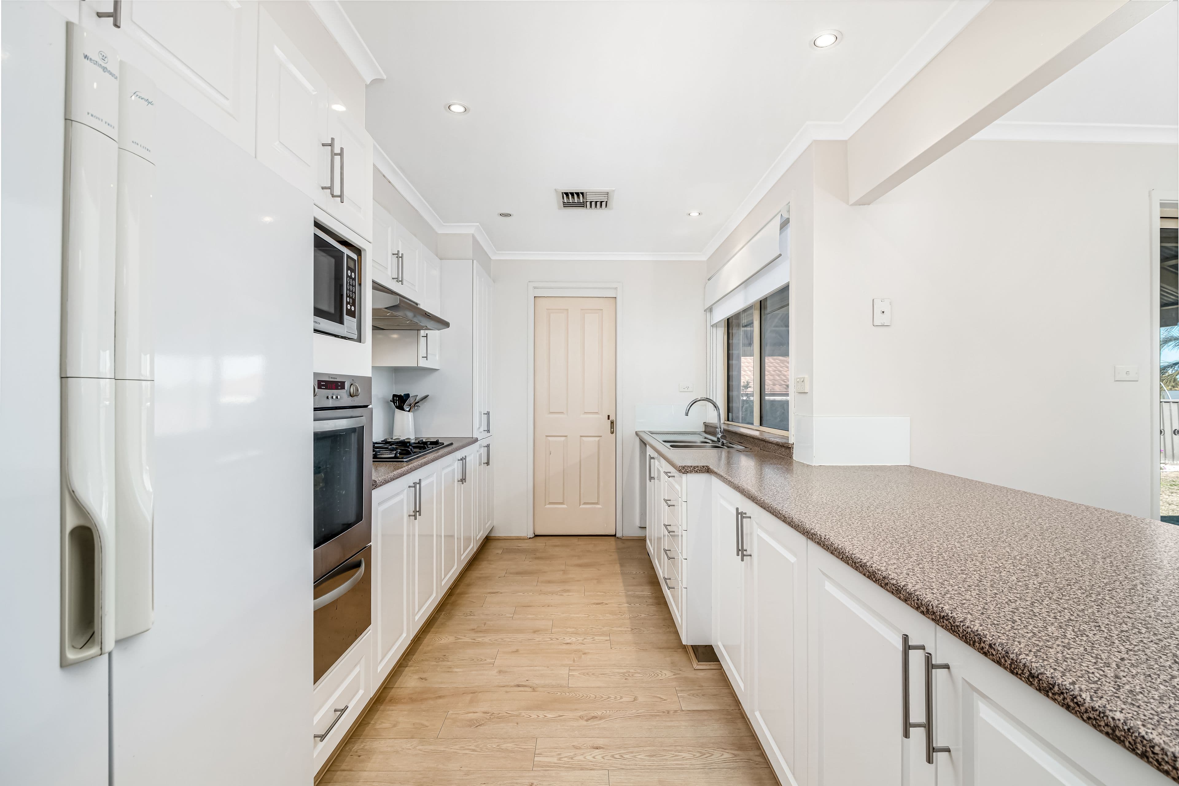26 Sanderling Street, Hinchinbrook NSW 2168, Hinchinbrook - Thumbnail 7