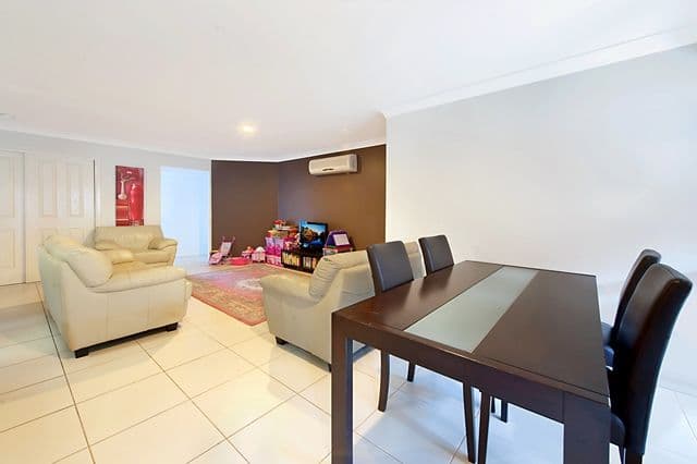 40 Bedivere Drive, ORMEAU QLD 4208, Ormeau - Thumbnail 4