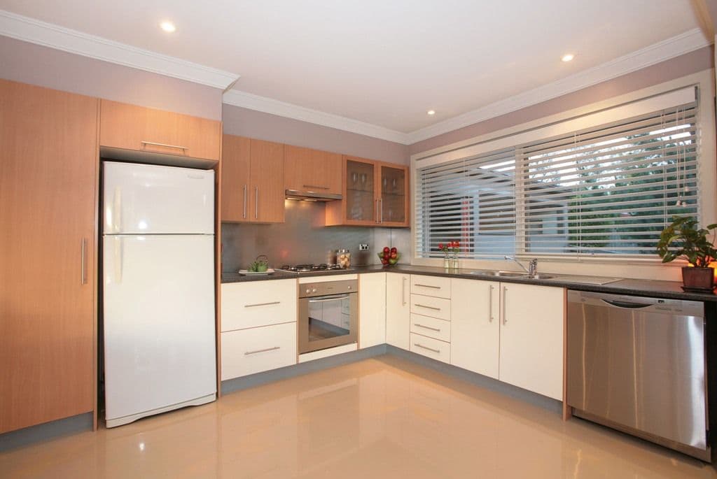 27 ANGELICA Crescent, CROYDON HILLS VIC 3136, Croydon Hills - Thumbnail 4