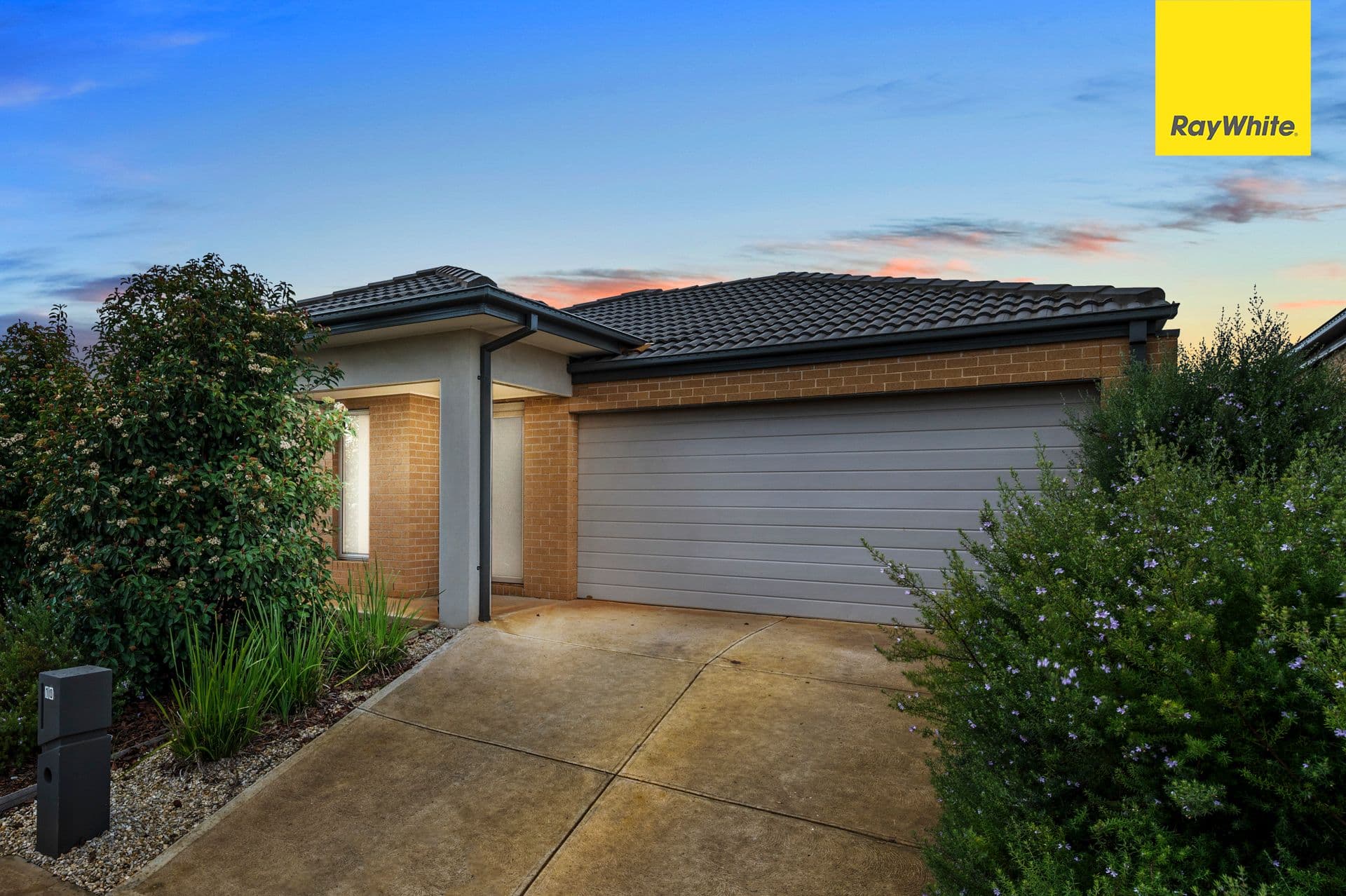 10 Robinson Drive, WEIR VIEWS VIC 3338, Weir Views - Image 1