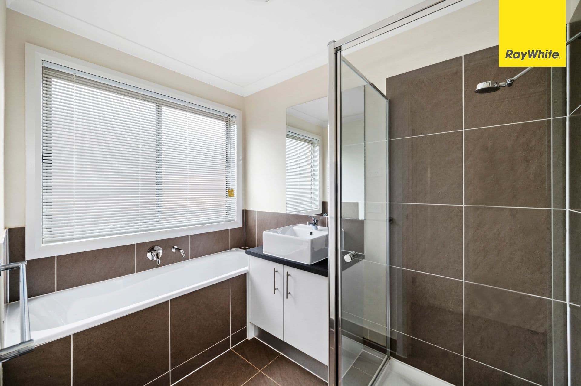 10 Robinson Drive, WEIR VIEWS VIC 3338, Weir Views - Thumbnail 6