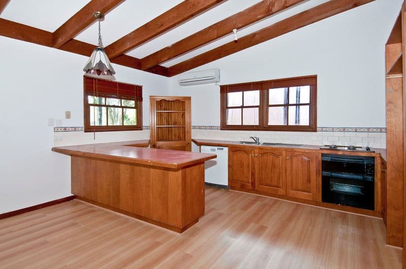 17 Ivanhoe Drive, BETHANIA QLD 4205, Bethania - Thumbnail 2