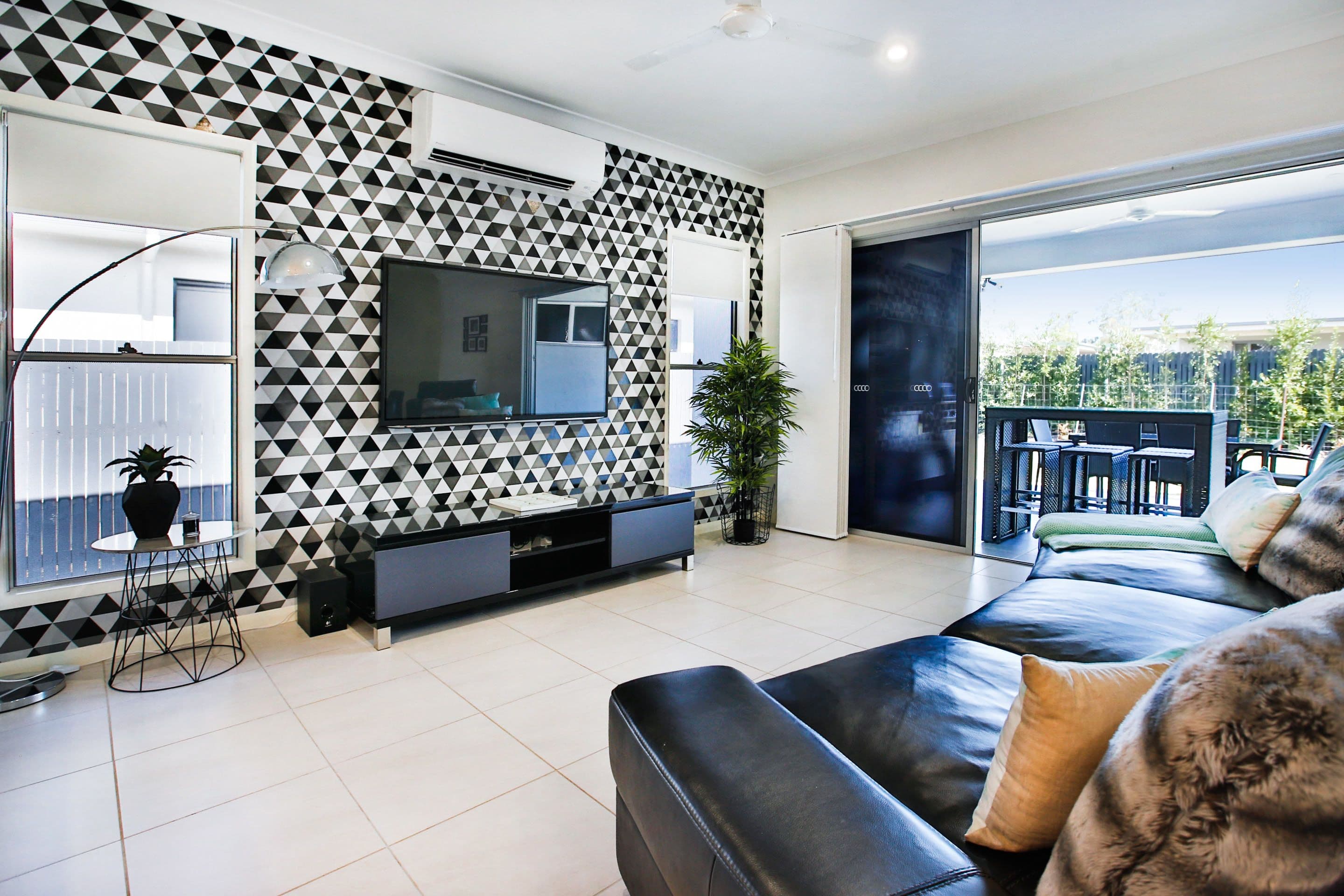 34 Roosevelt  Loop, Mount Louisa QLD 4814, Mount Louisa - Thumbnail 2
