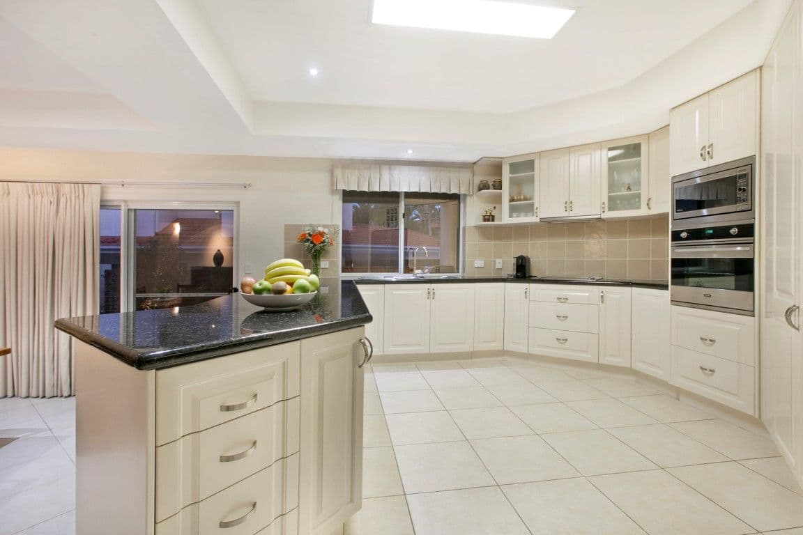 11 Hopetoun Close, CARINDALE QLD 4152, Carindale - Thumbnail 7