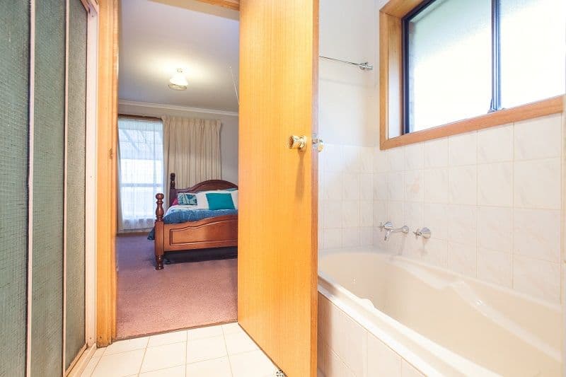 41 Brolga Street, Mount Gambier SA 5290, Mount Gambier - Thumbnail 6