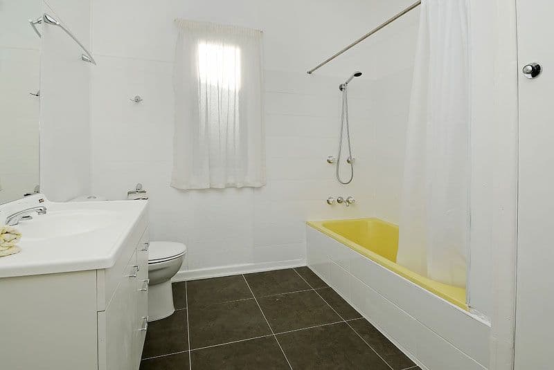 16 Calston Street, OXLEY QLD 4075, Oxley - Thumbnail 4