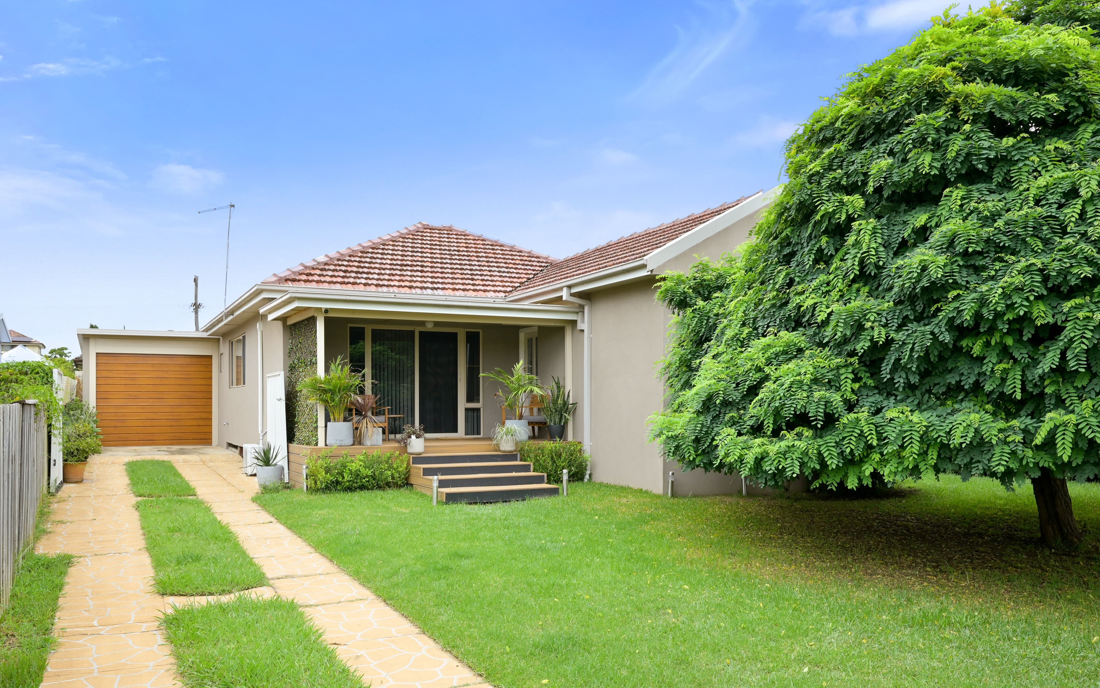 15 Gloucester Street, Macquarie Fields NSW 2564, Macquarie Fields - Image 1