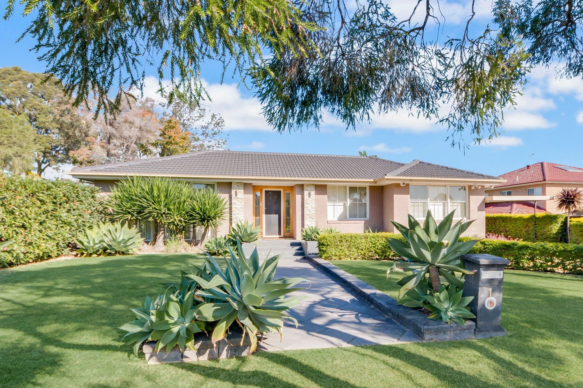 1 Falcon Place, Ingleburn - Image 1