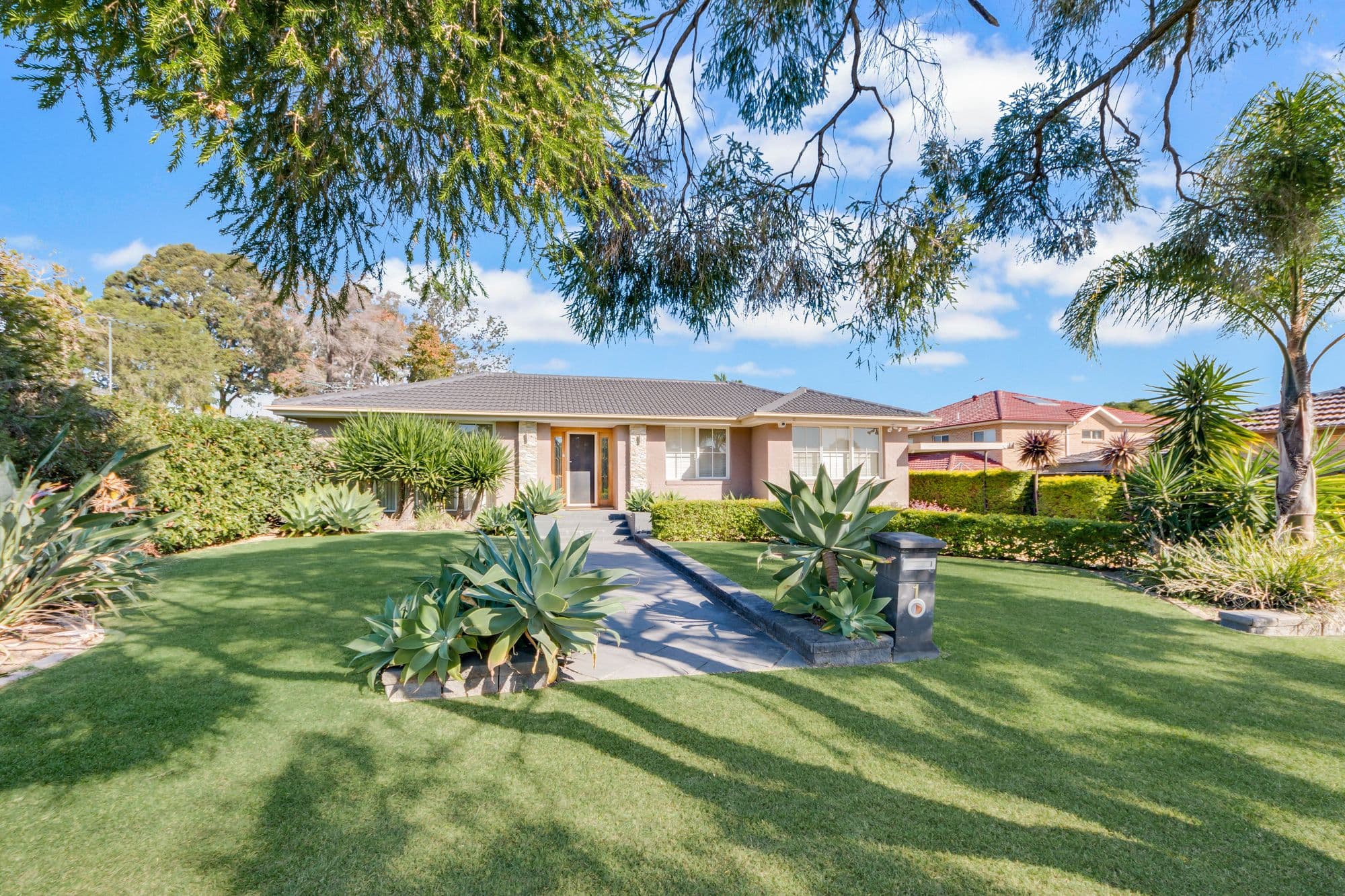 1 Falcon Place, Ingleburn - Thumbnail 2