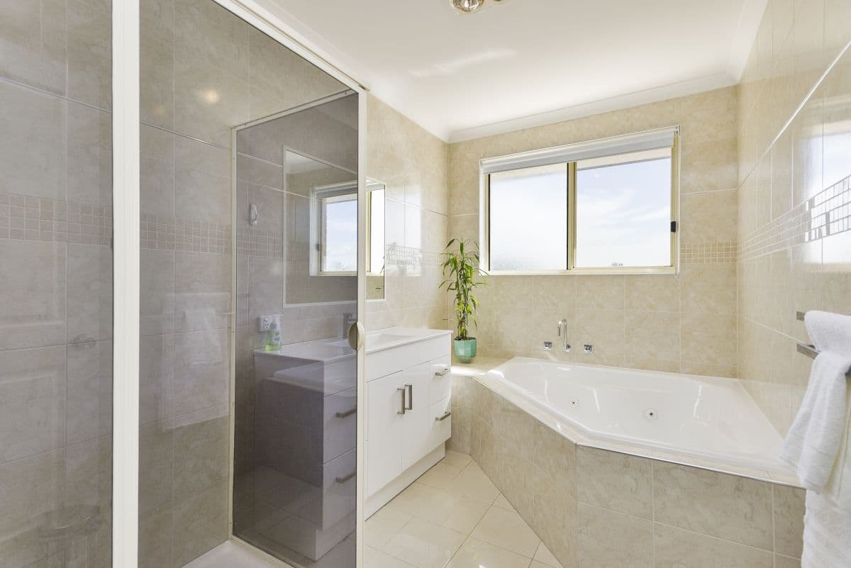 28 Mirabella Close, Werribee VIC 3030, Werribee - Thumbnail 8