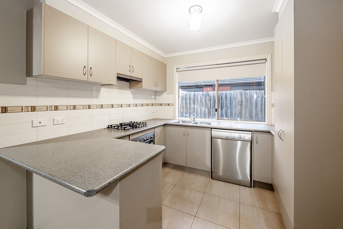 8 Bellbrae Crescent, Cranbourne West VIC 3977, Cranbourne West - Thumbnail 4