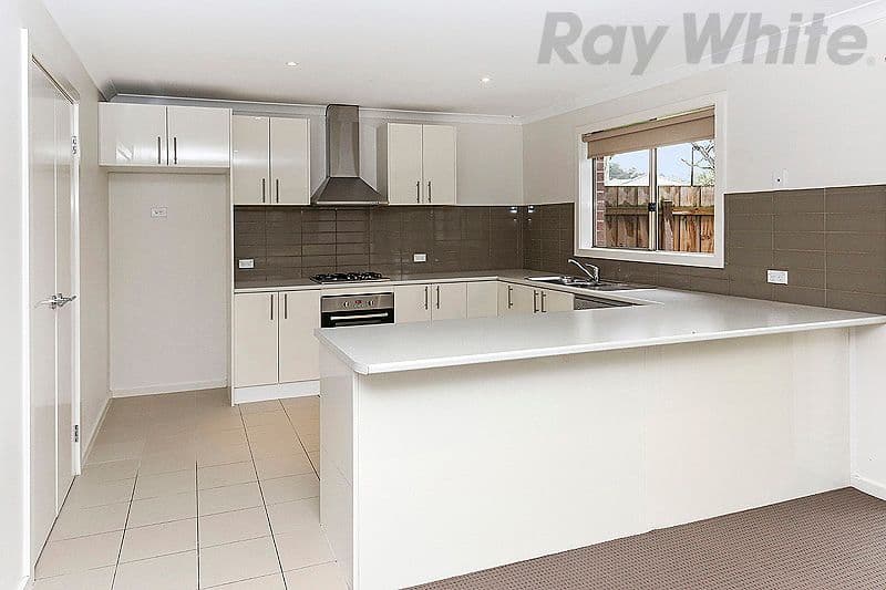 18 Harmony Drive, South Morang VIC 3752, South Morang - Thumbnail 2