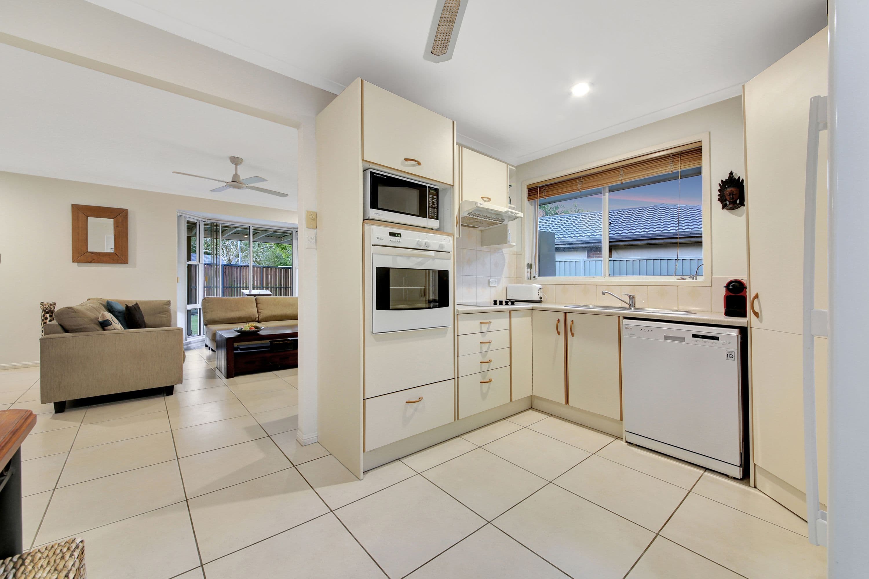 18 Balyando Drive, Nerang QLD 4211, Nerang - Thumbnail 7