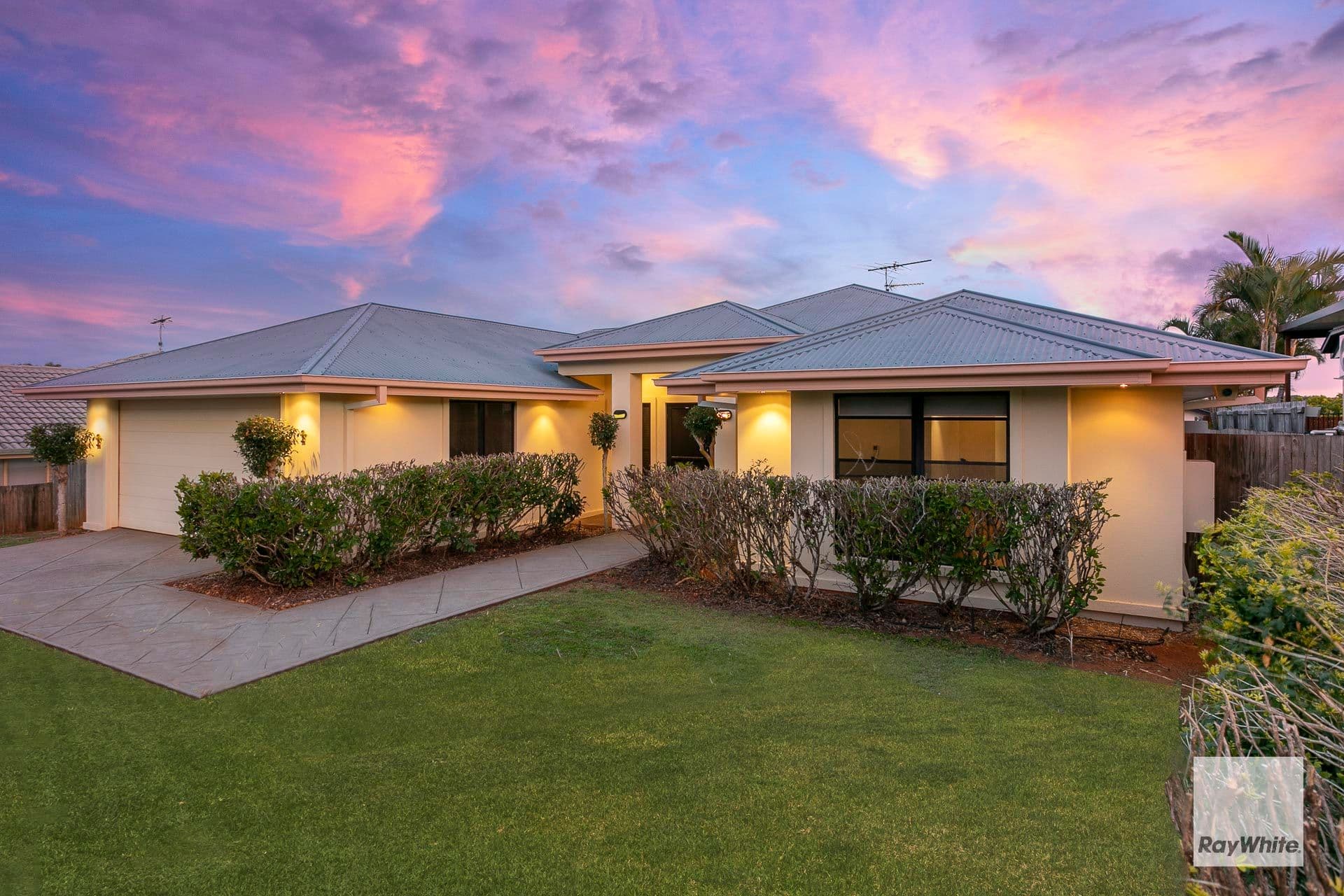 1 Daydream Street, Redland Bay QLD 4165, Redland Bay - Thumbnail 2